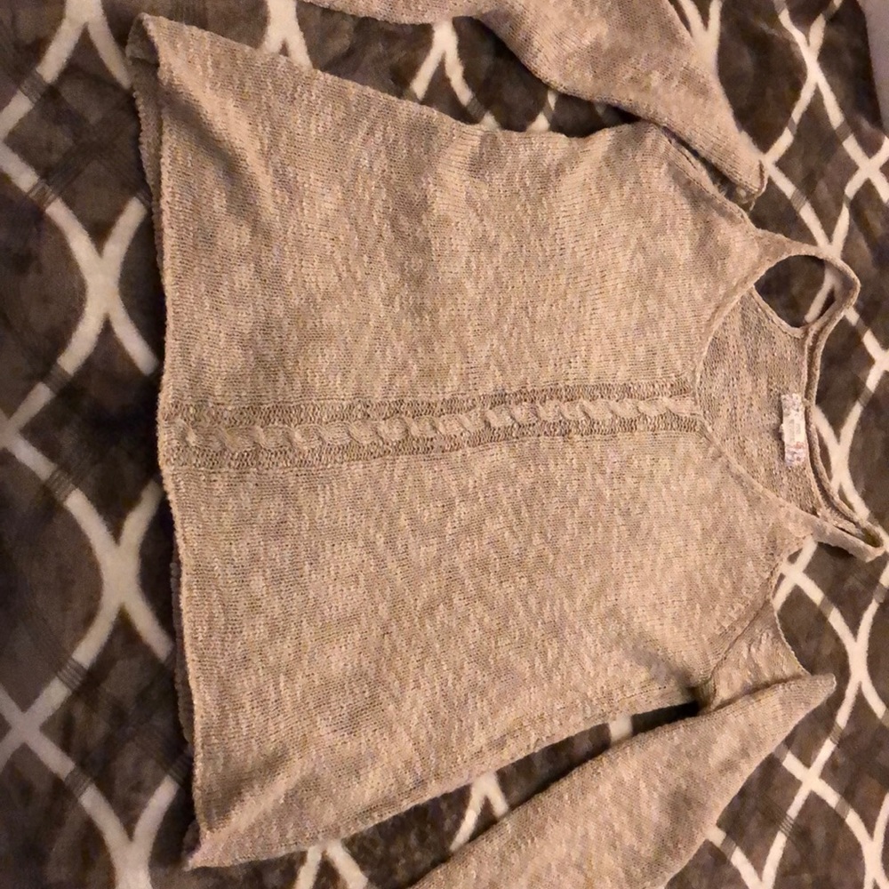 Beige cold shoulder long sleeve